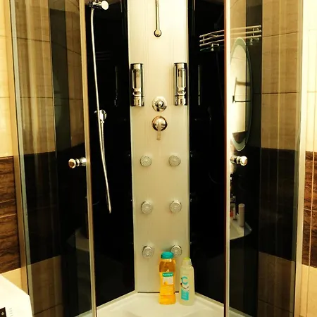 Апартаменты Cozy 5 Min Walk From Rynek Square Вроцлав