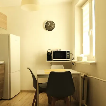 Cozy 5 Min Walk From Rynek Square Апартаменты *