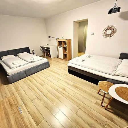 Lägenhet Cozy 5 Min Walk From Rynek Square